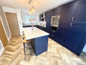 Kitchen- click for photo gallery